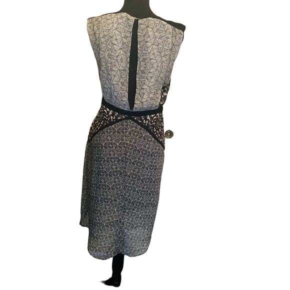 Warehouse Black and White Multi-print Dress with Keyhole Back Detail, Sz 6 - Picture 2 of 8